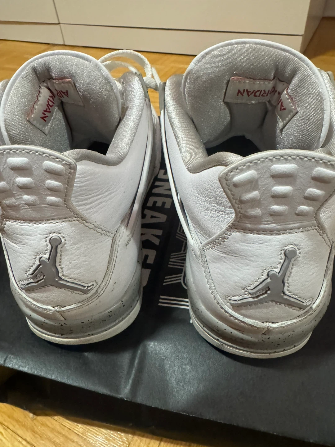 Jordan 4 Retro Oreo - photo 3