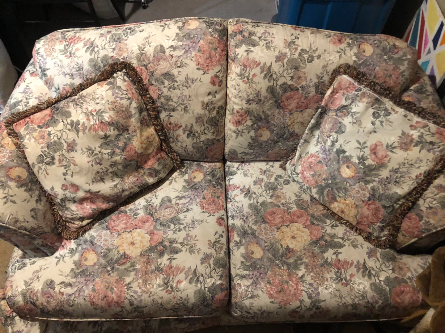 Floral Sofa with Wooden Legs - photo 2
