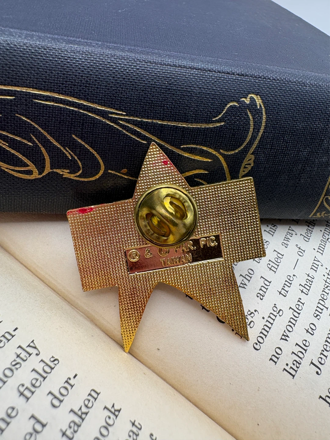 Star Trek U.S.S. Enterprise NCC-1701-A Crew Pin - photo 2