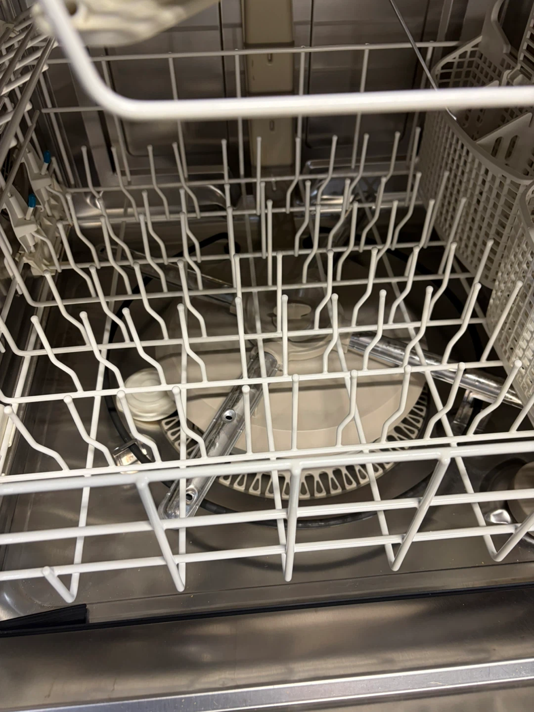KitchenAid Dishwasher - photo 4