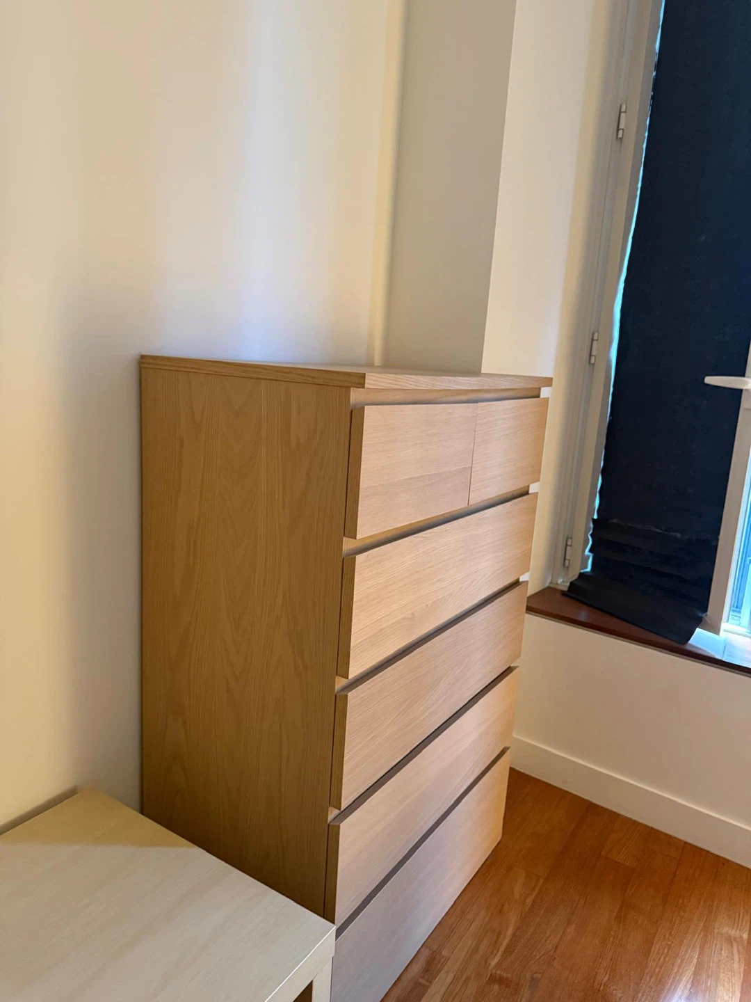 Light Wood 6-Drawer Dresser