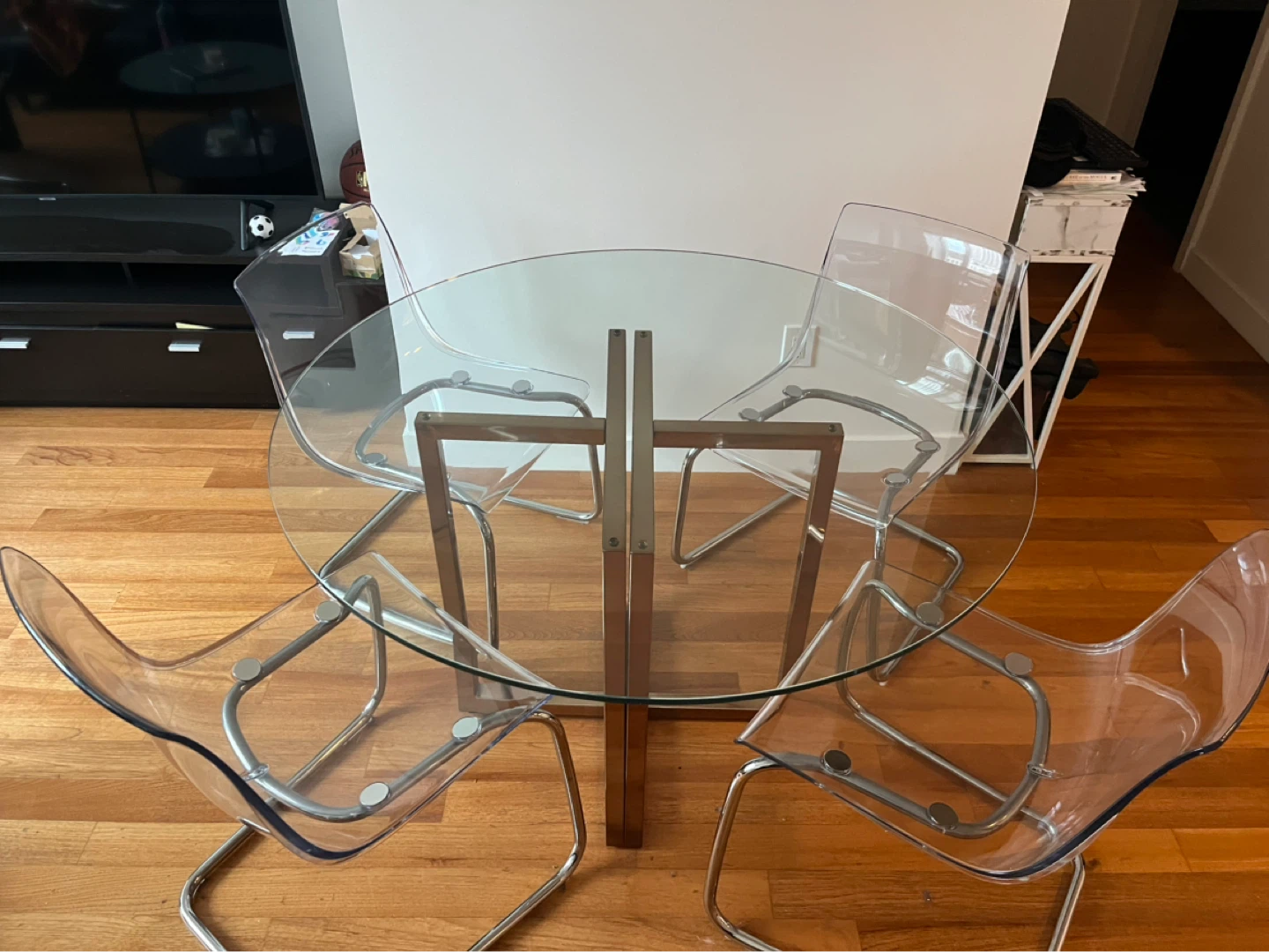 6 IKEA TRANSPARENT CHAIRS - photo 3
