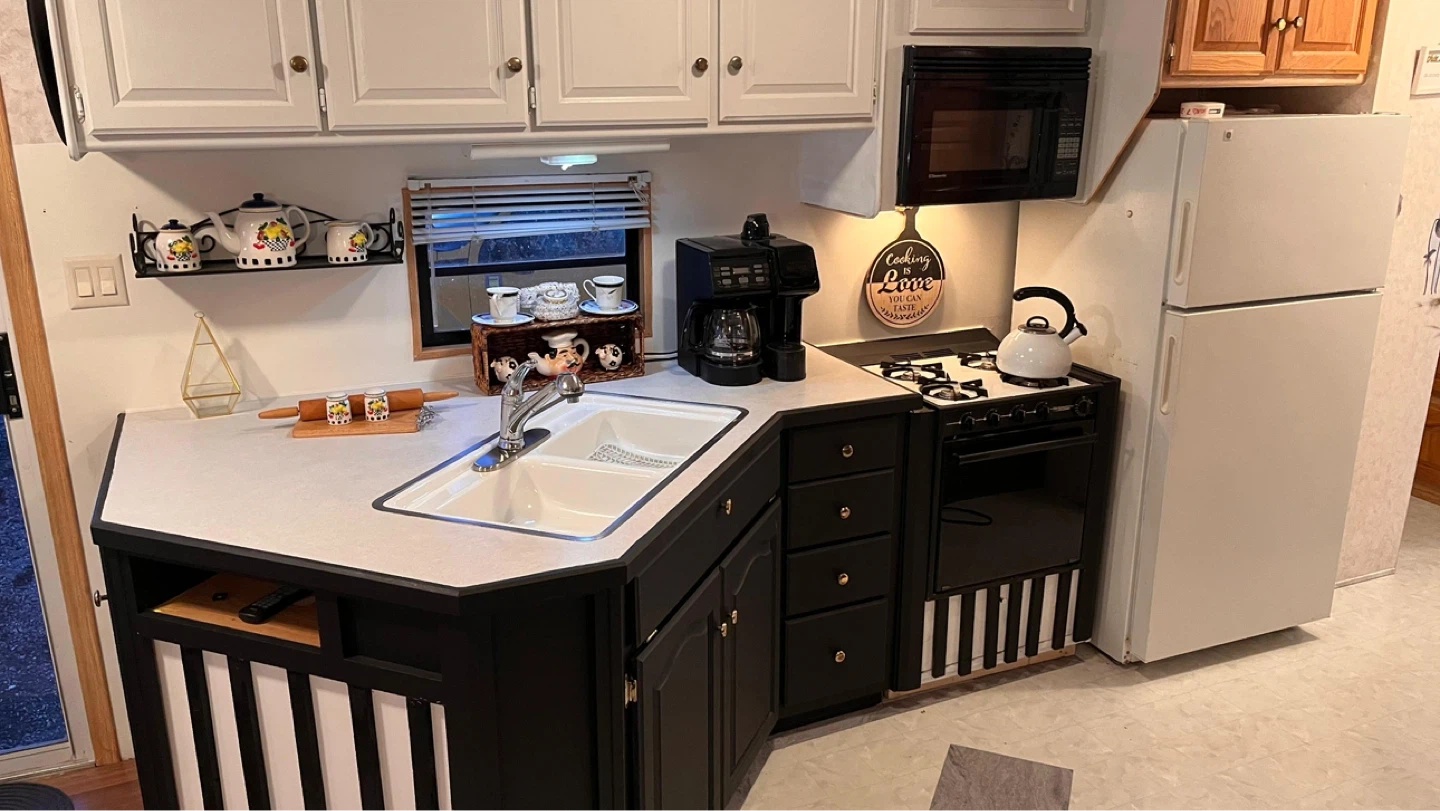 Gorgeous Citation park trailer 34ft &9500 FIRM - photo 4