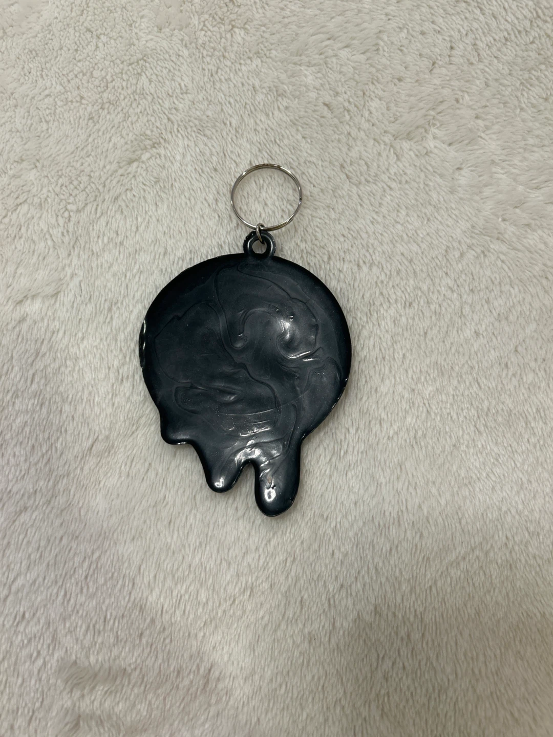 Dripping Smiley Face Keychain - Gold Glitter - photo 2