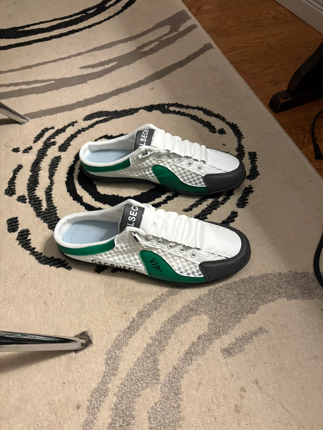 Slip on Sneakers - Green/White, Size 9.5 - photo 2