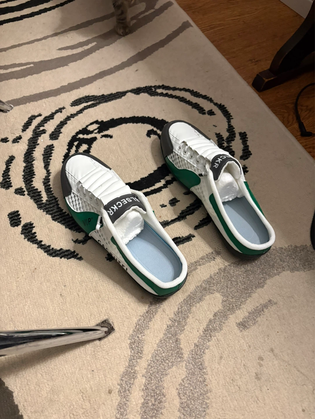 Slip on Sneakers - Green/White, Size 9.5 - photo 3