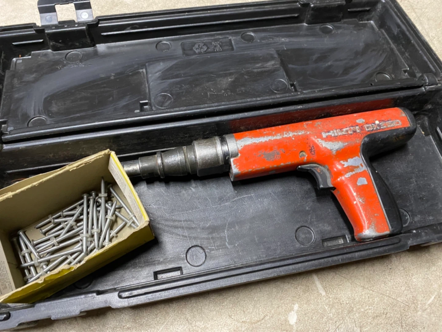 Hilti DX350 ramset tool