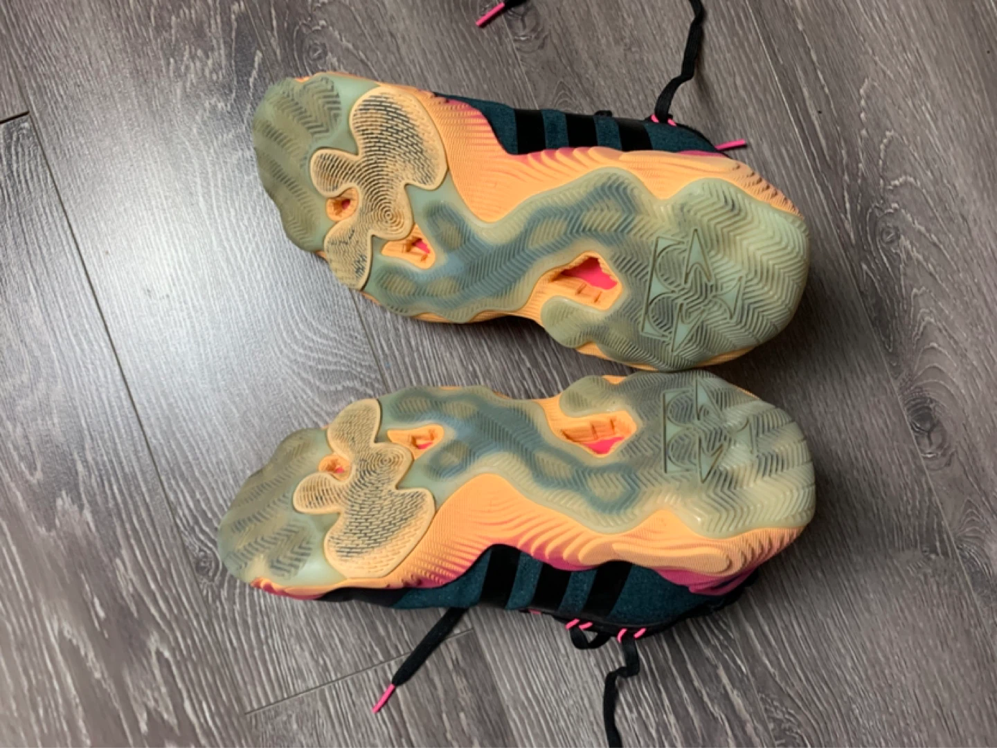 Adidas trae young 3’s - Perfect Condition - photo 5
