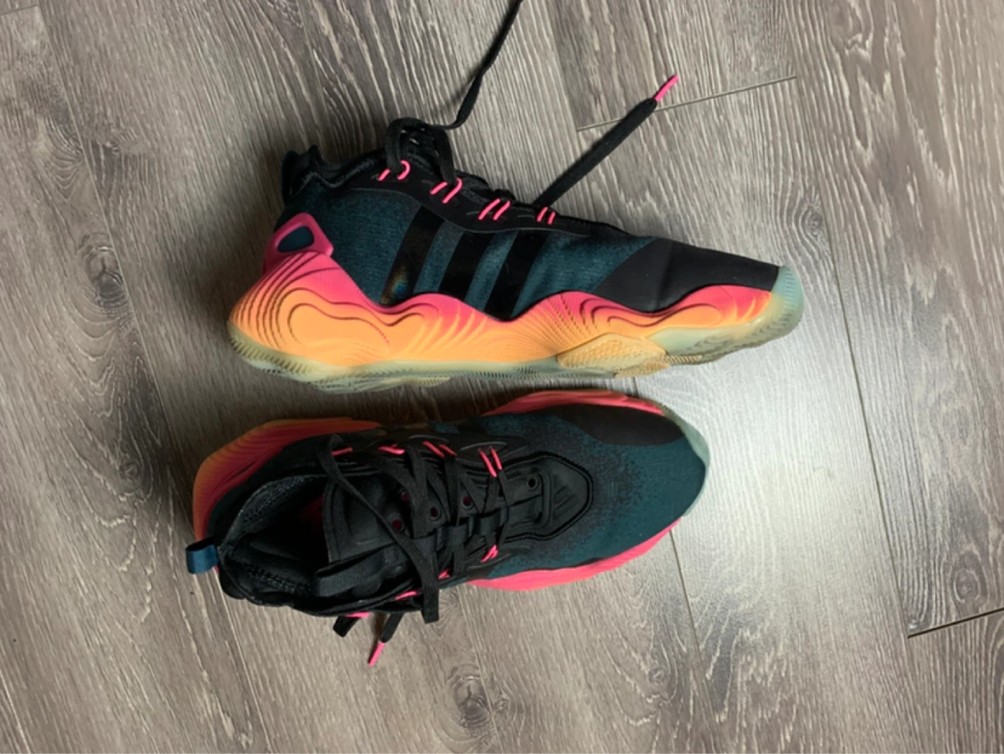 Adidas trae young 3’s - Perfect Condition - photo 2