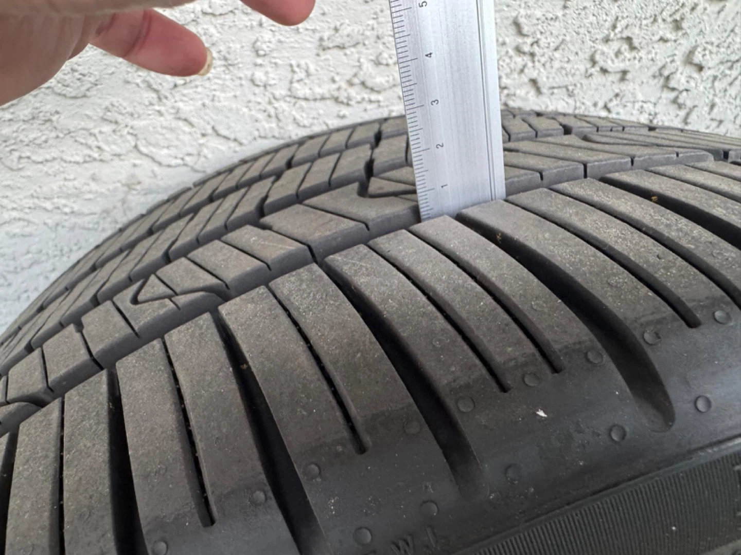 pirelli P-Zero AS Plus 3 235/35/19 255/35/19