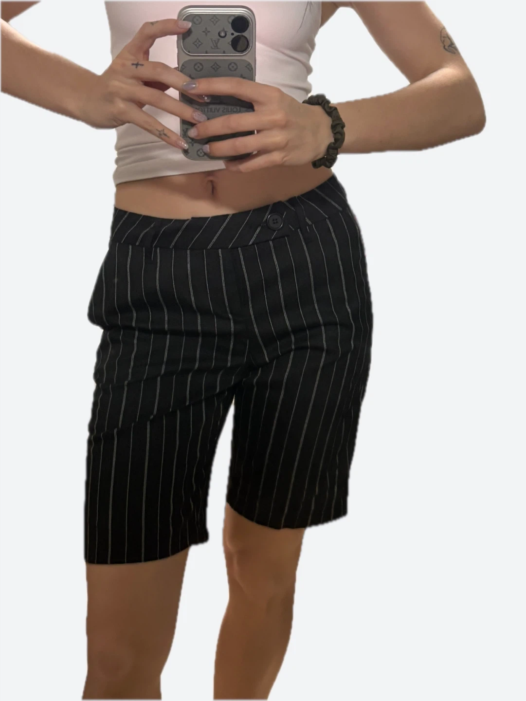 🖤🤍H&M Black Pinstripe Shorts
