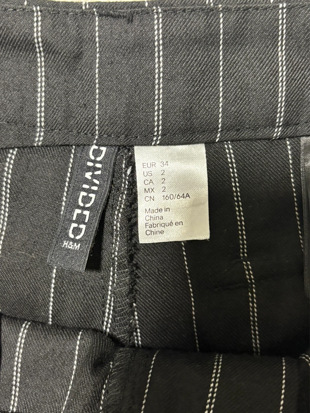 🖤🤍H&M Black Pinstripe Shorts - photo 3