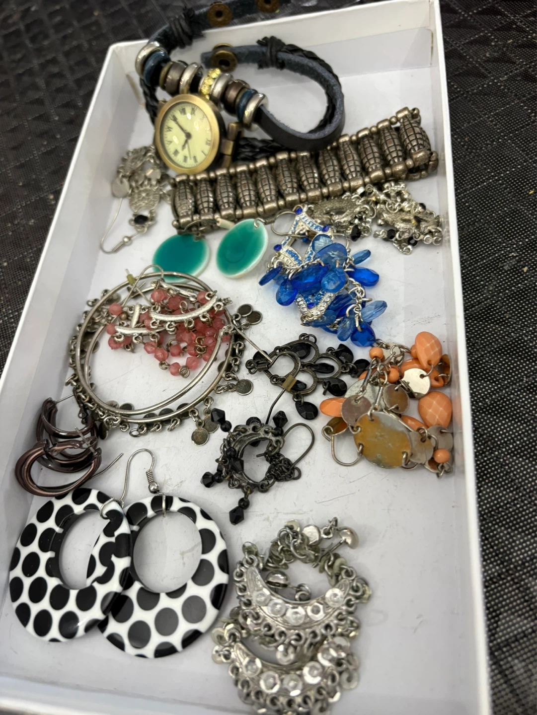 Assorted Women's Jewellery Lot - photo 3