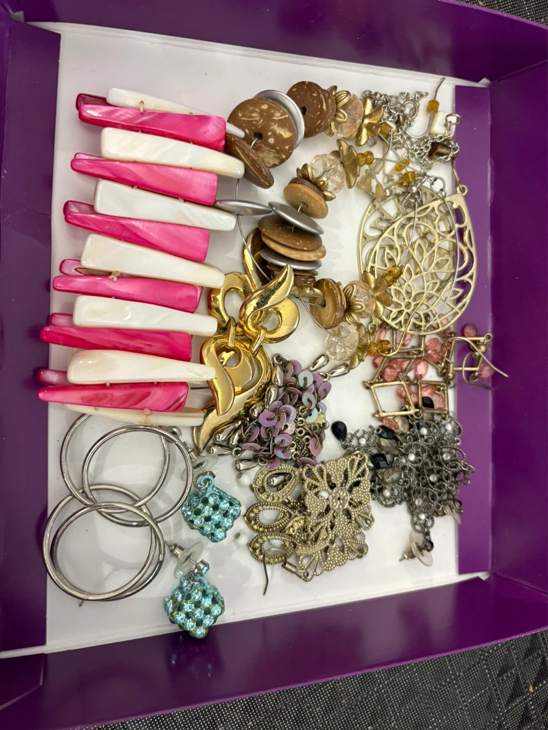 Assorted Women's Jewellery Lot - photo 4