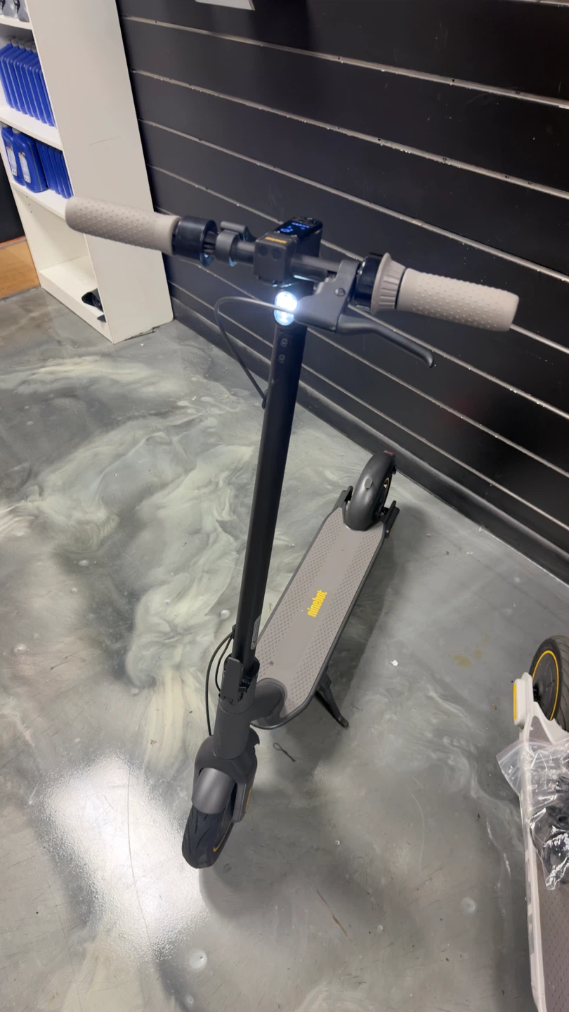Ninebot Electric KickScooter - photo 3