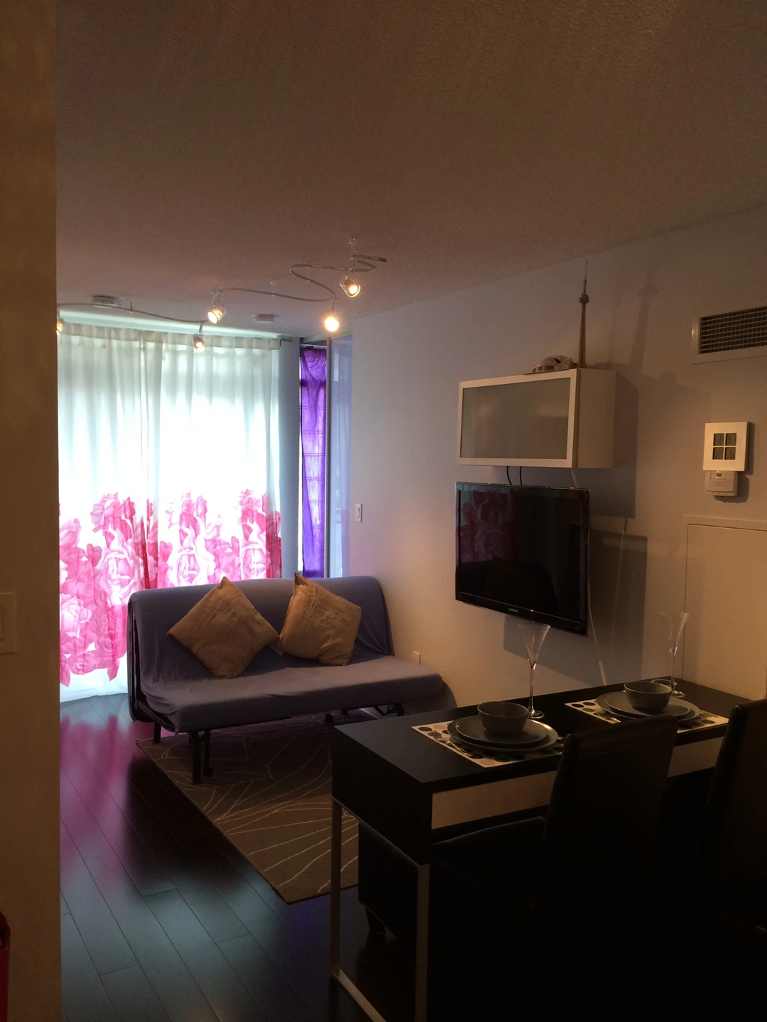 1BR Cityplace condo at 4K Spadina Ave - photo 2