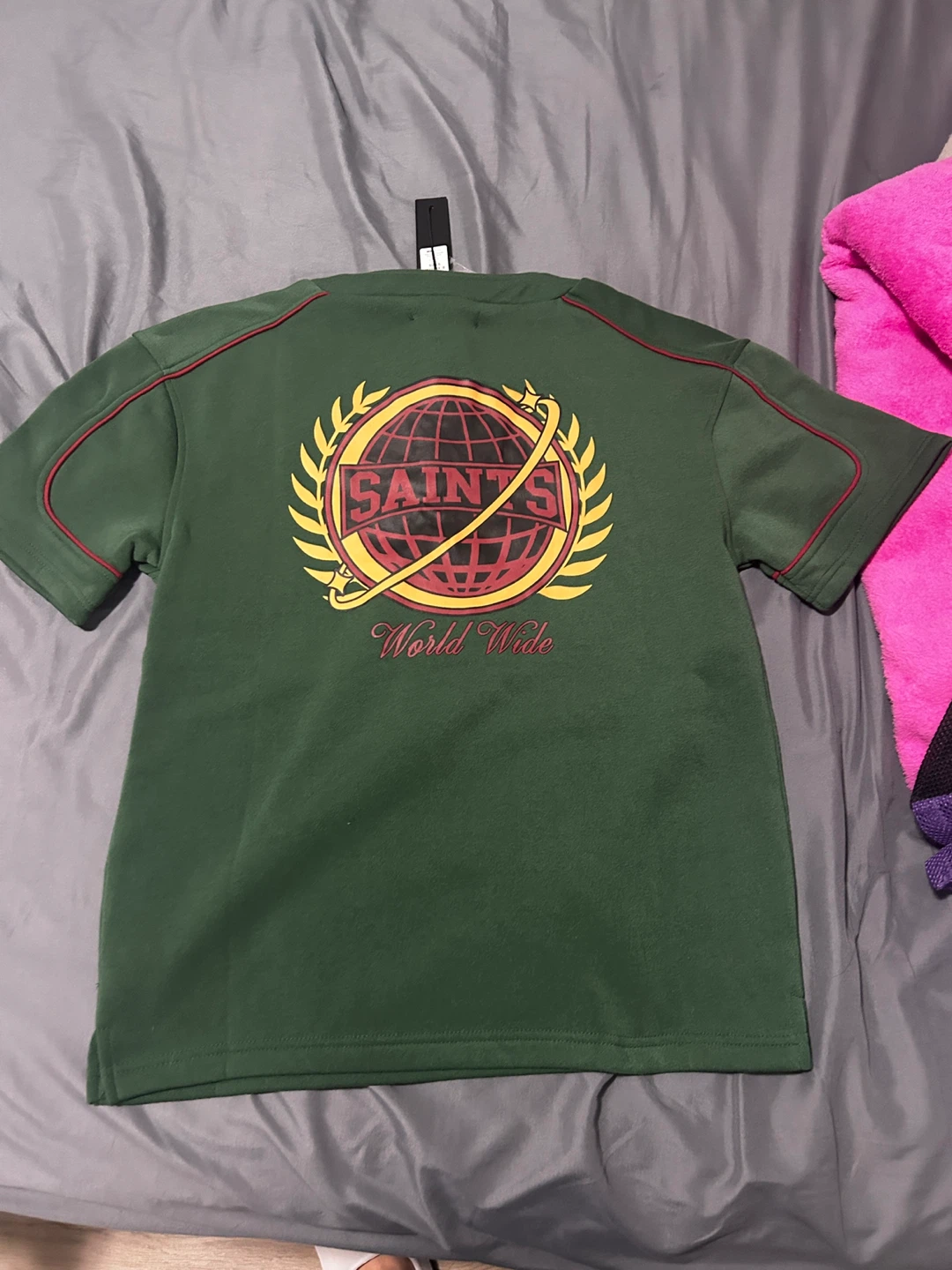 SAINTS World Wide Short Sleeve Top