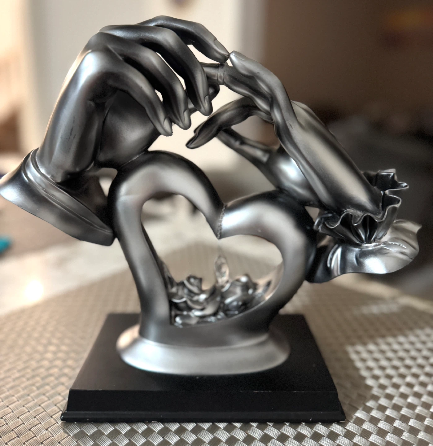 Silver Heart and Hands Sculpture with Roses and Crystal - photo 2