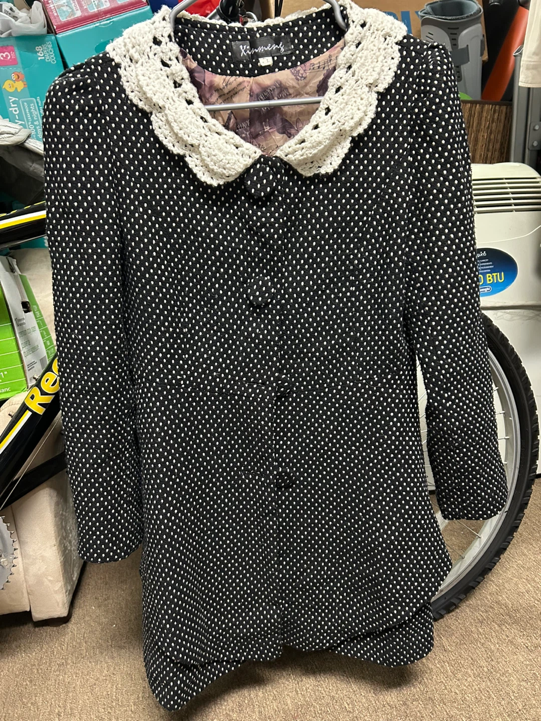 Kinmeng Black and White Polka Dot Blazer with Crochet Collar