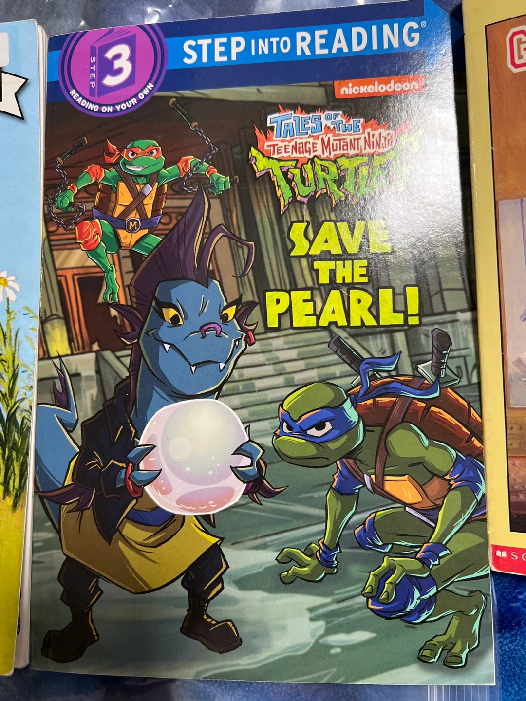 Teenage Mutant Ninja Turtles: Save the Pearl! Book - photo 3