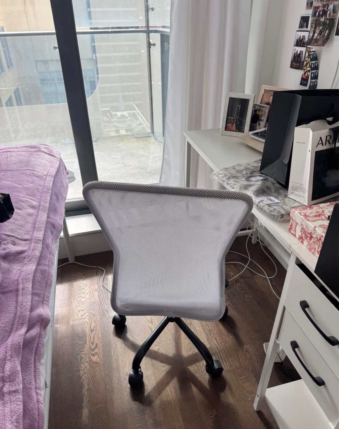Light Grey Mesh Office Chair - photo 3