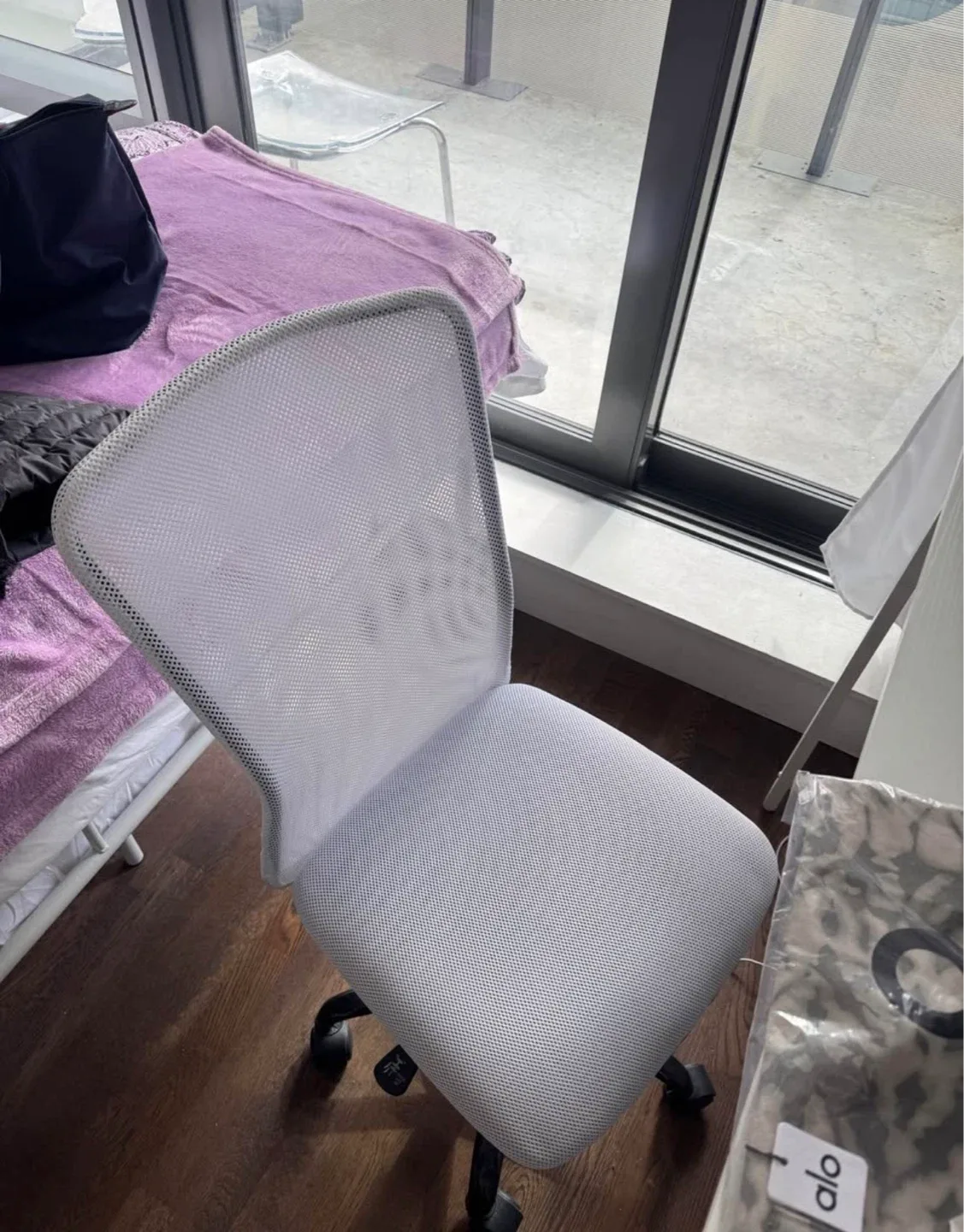 Light Grey Mesh Office Chair