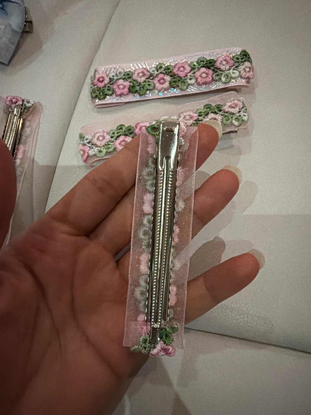 Set of 5 Embroidered Floral Hair Clips - photo 2