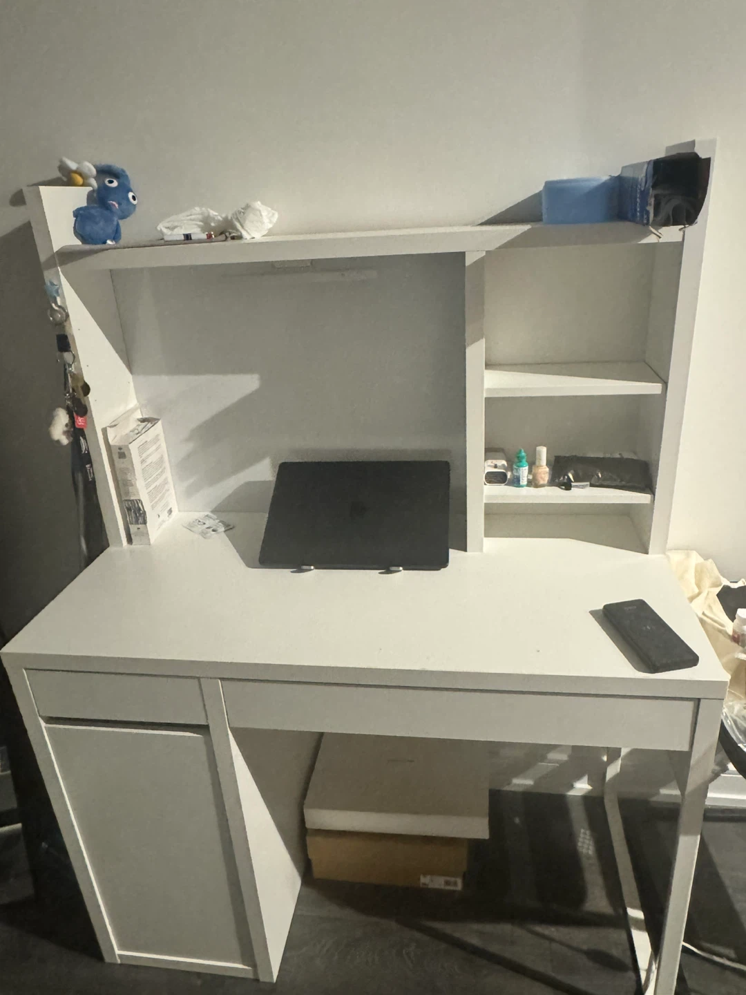 IKEA MICKE Desk