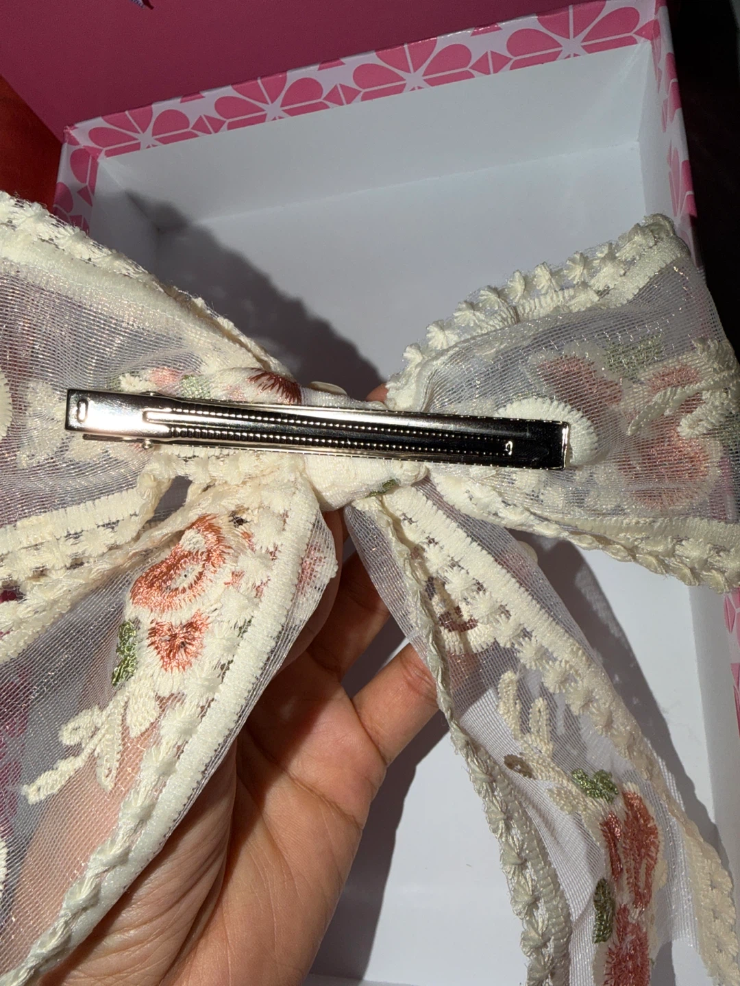 Floral Embroidered Lace Bow Hair Clip - photo 2