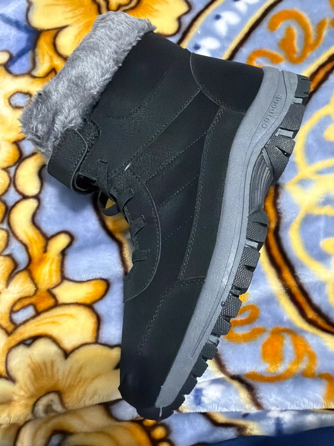 Black Outdoor Winter Boots - Size 44 - photo 2