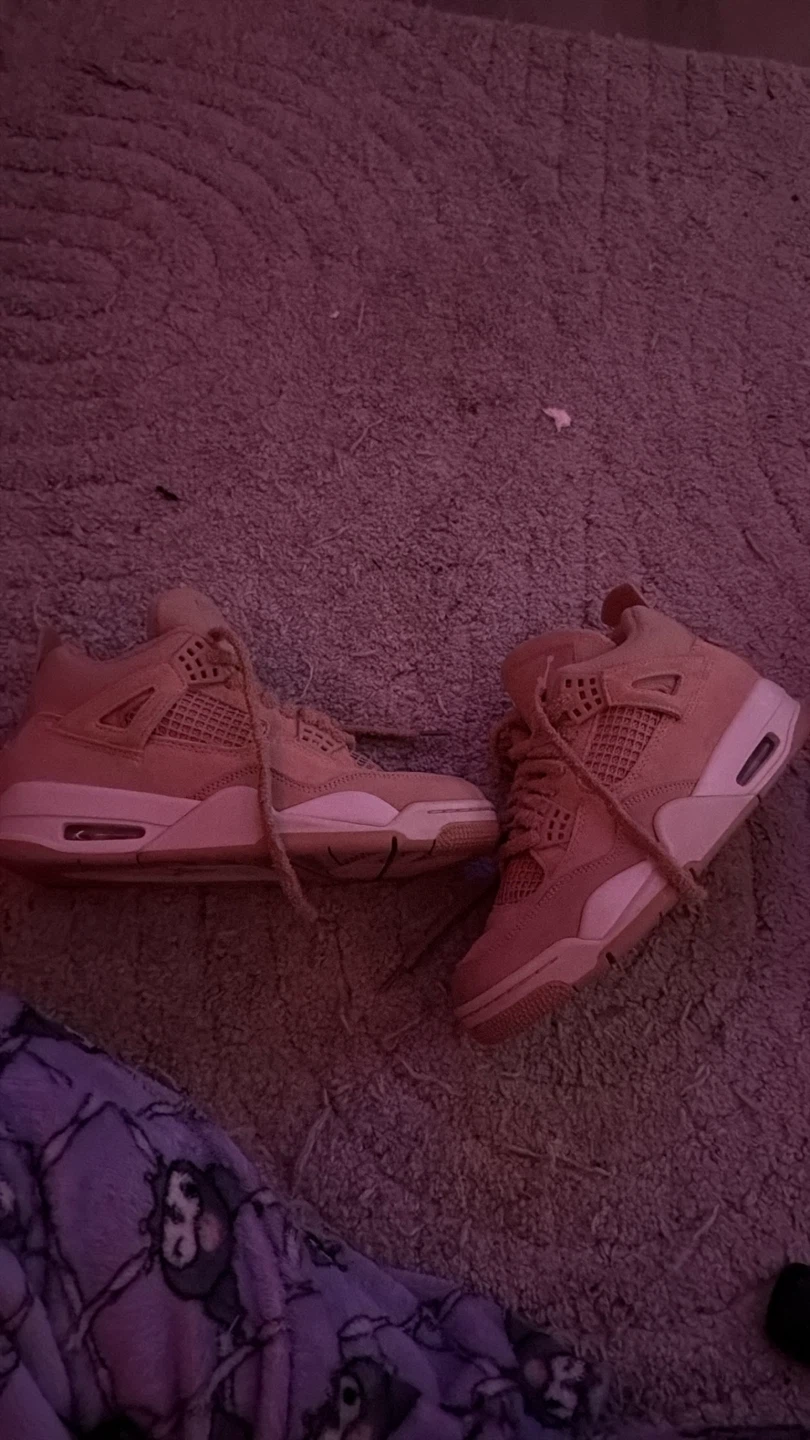 Jordan 4 cozy girl size 9 women - photo 2