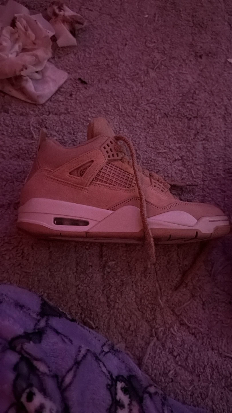 Jordan 4 cozy girl size 9 women - photo 3