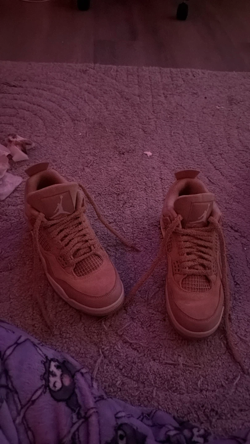 Jordan 4 cozy girl size 9 women