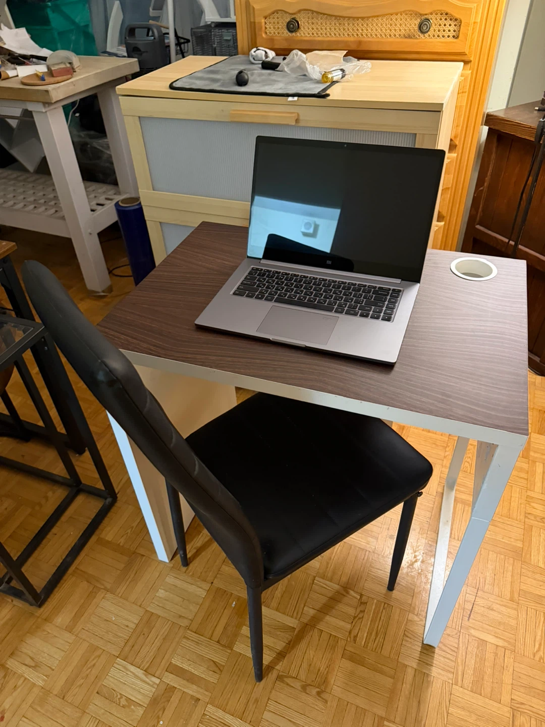 IKEA MICKE desk with black faux leather chair - photo 2