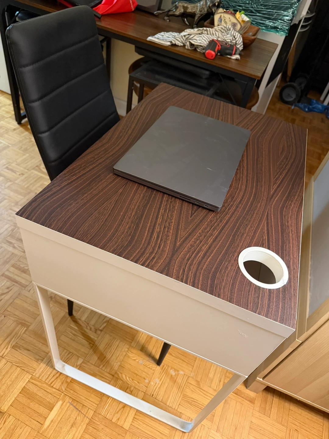 IKEA MICKE desk with black faux leather chair - photo 3