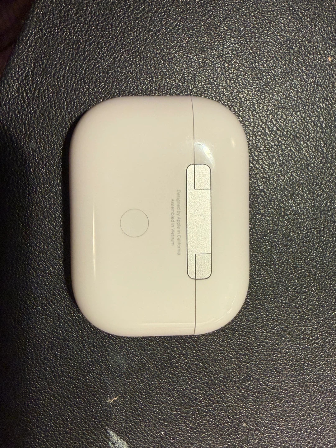 Apple AirPods Pro 2 Charging Case - photo 2