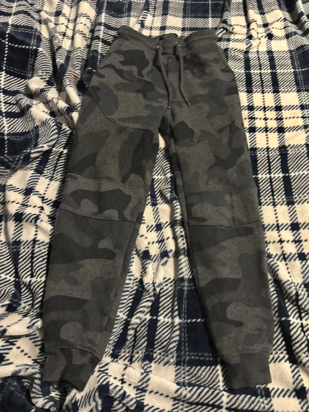 Urban Heritage Youth Camo Joggers Size S/P (7/8)