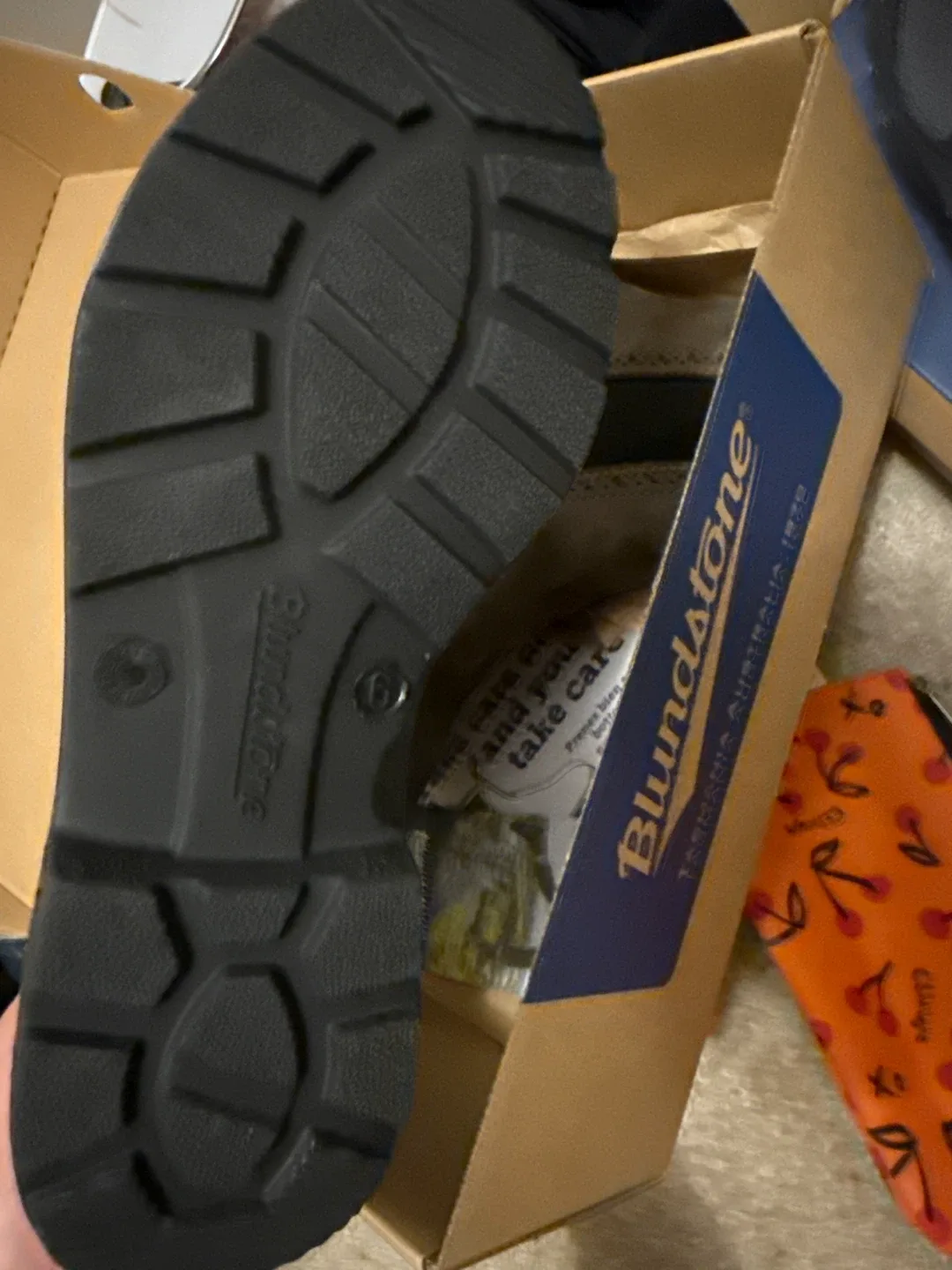 Blundstone 558 Elastic Sided V Cut Boots - photo 3