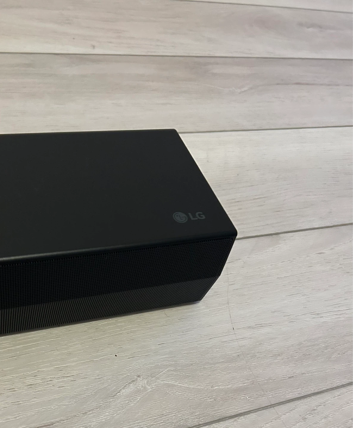 LG Soundbar with Remote - photo 2