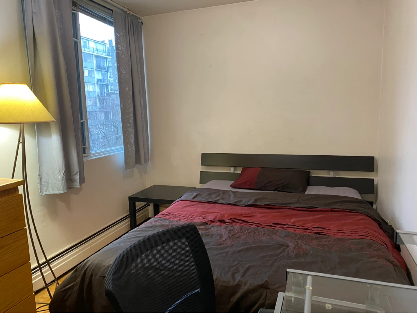 Looking for roommate - female preferred - photo 2