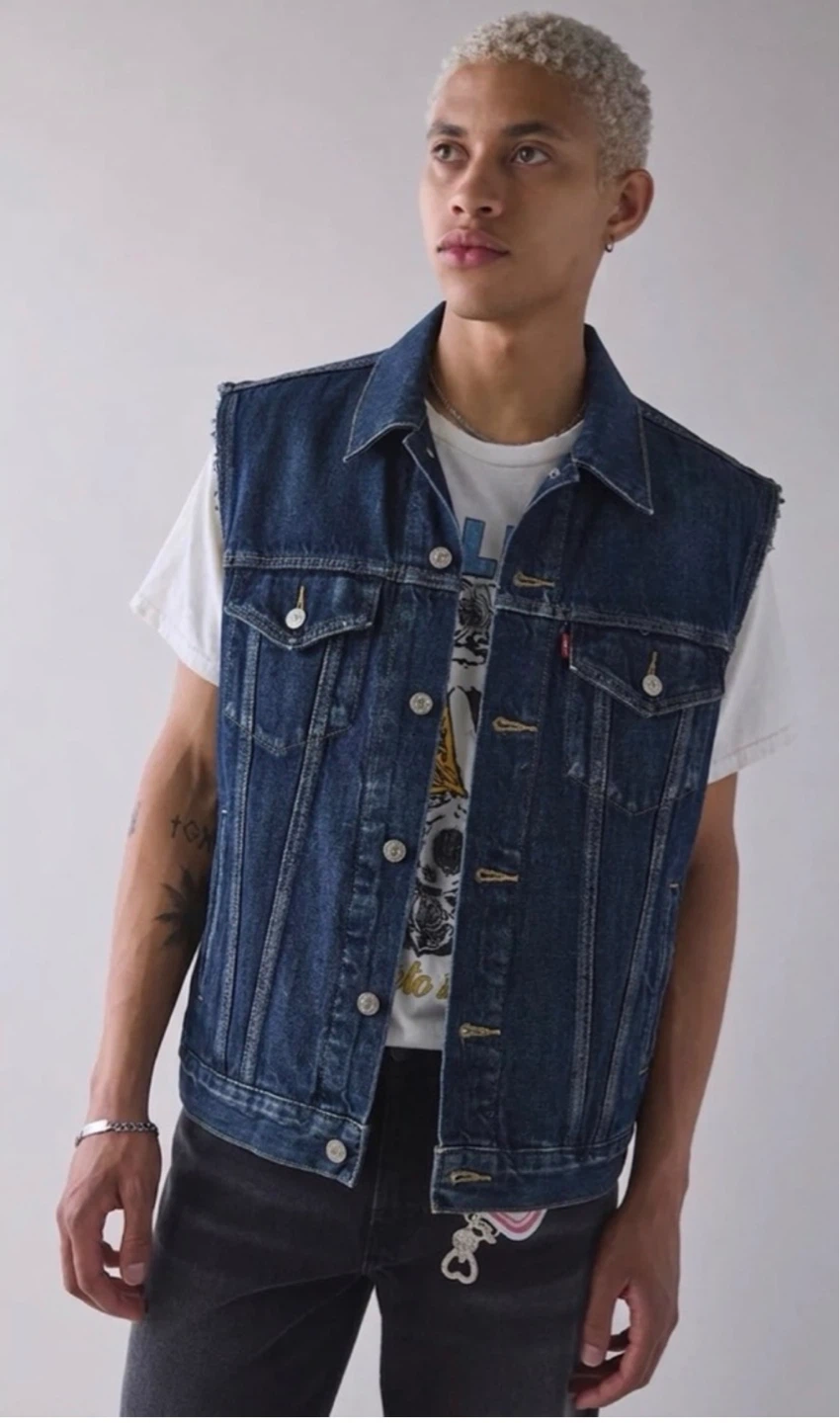 Men’s Levi's® Dark Denim Cut-Off Trucker Vest