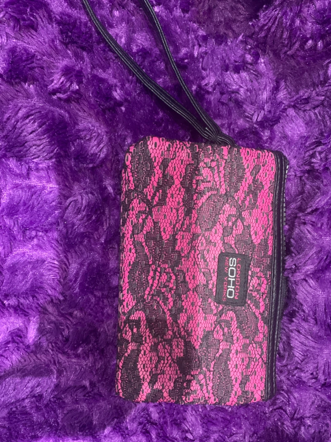 SoHo London New York Pink Lace Wristlet