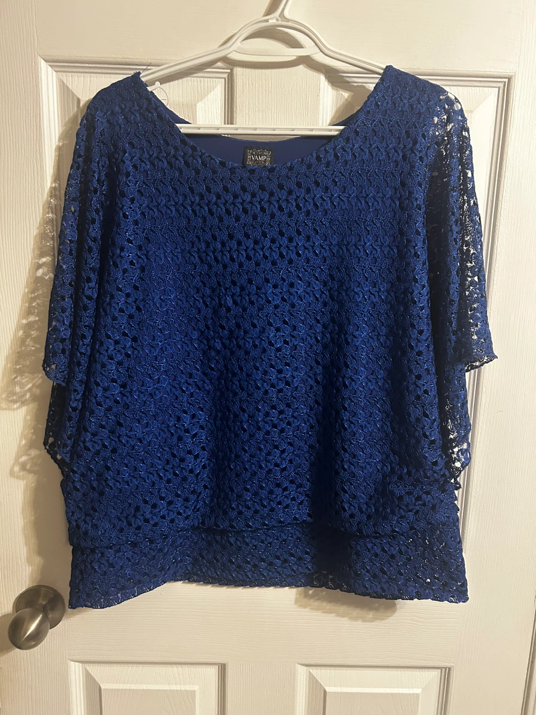 VAMP Blue Lace Top Size L/G