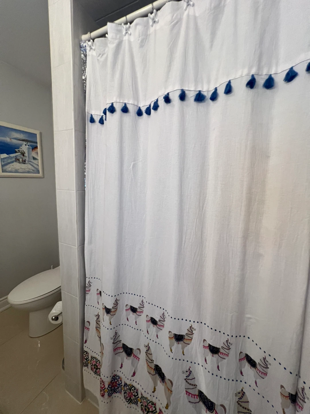 White Shower Curtain with Llama Pattern - photo 3