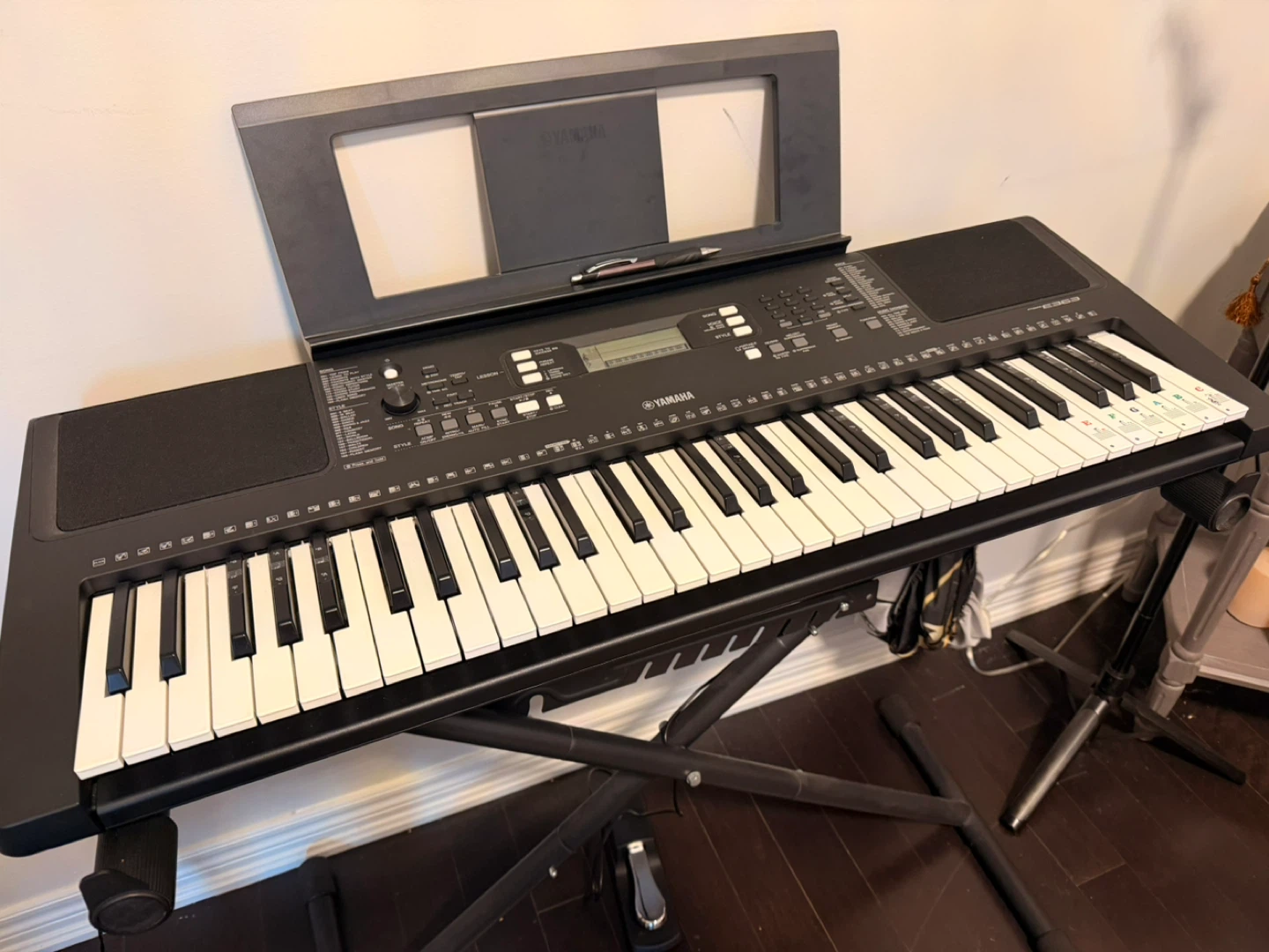 Yamaha Electronic Keyboard PSR-E373 - photo 3