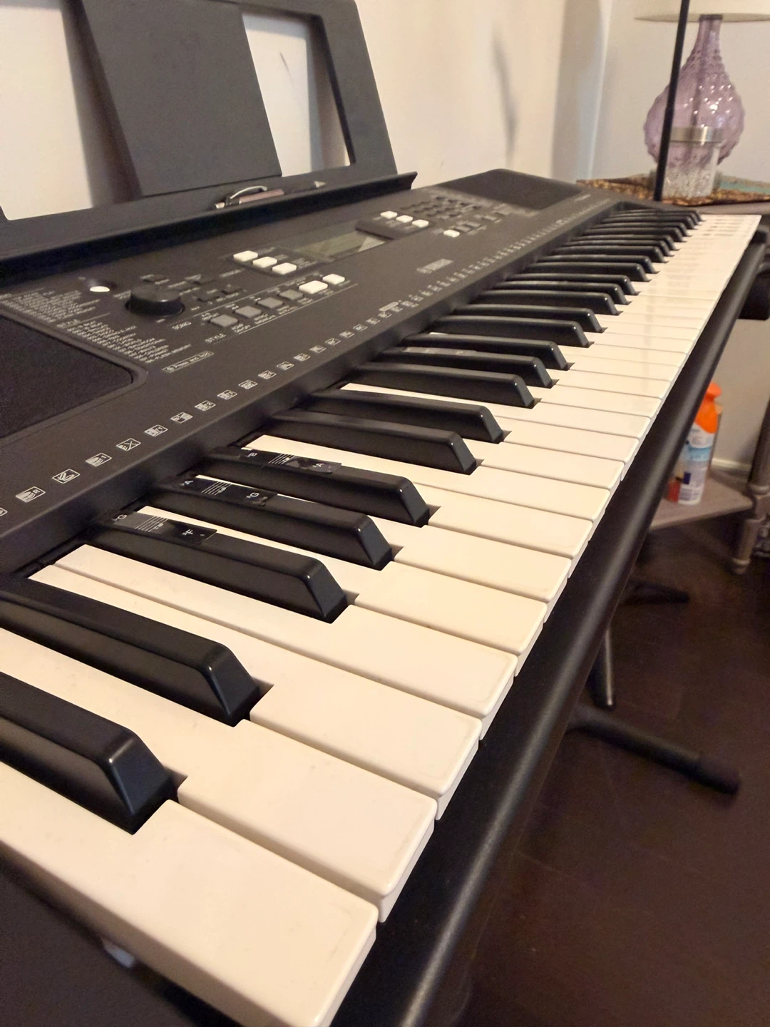 Yamaha Electronic Keyboard PSR-E373