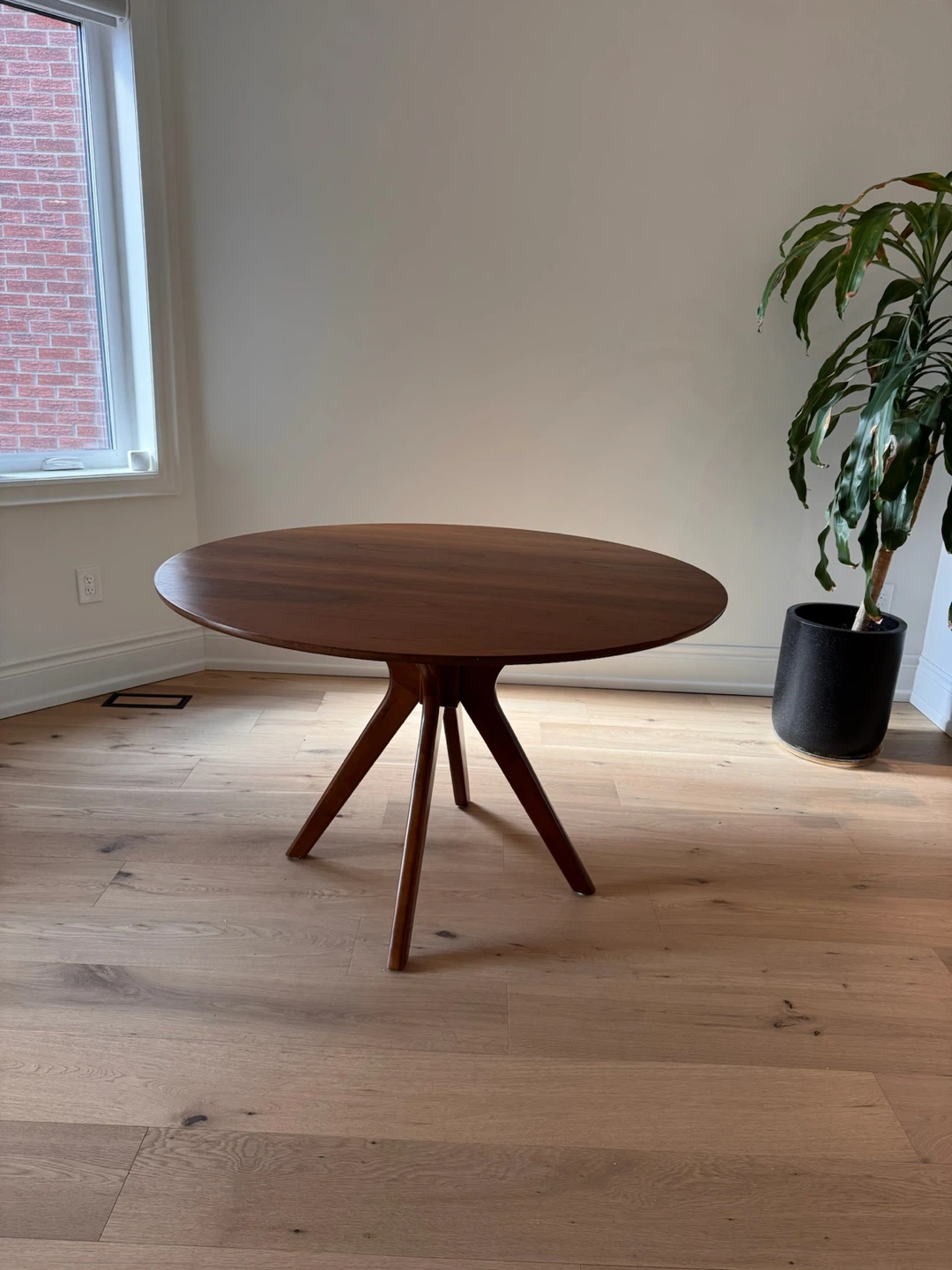 DINING TABLE - photo 3