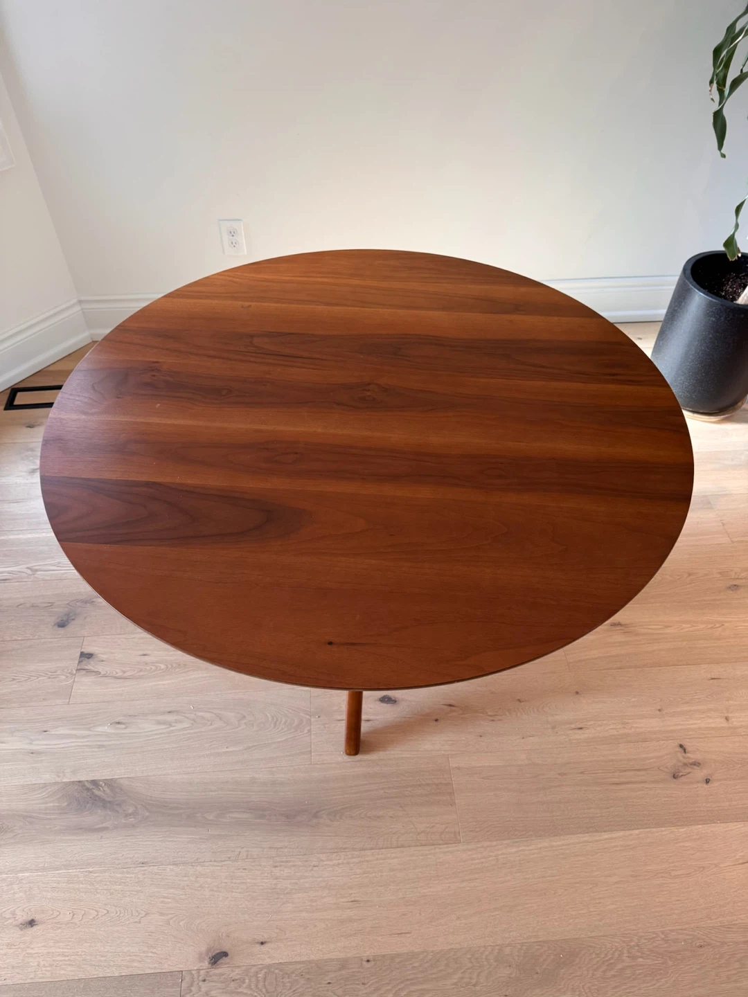 DINING TABLE - photo 2