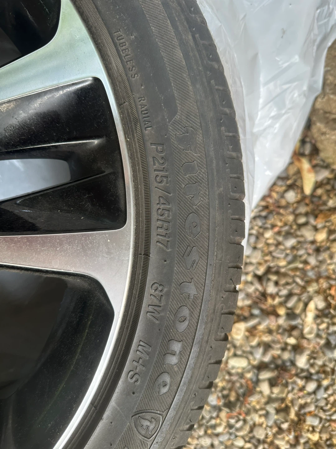 4 Firestone FR740 tires on Toyota rims  P215/45R17 87W M+H - photo 2