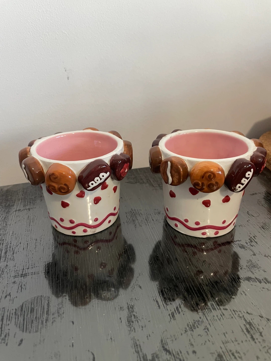 Set of 2 Decorative Ceramic Planters/Holders